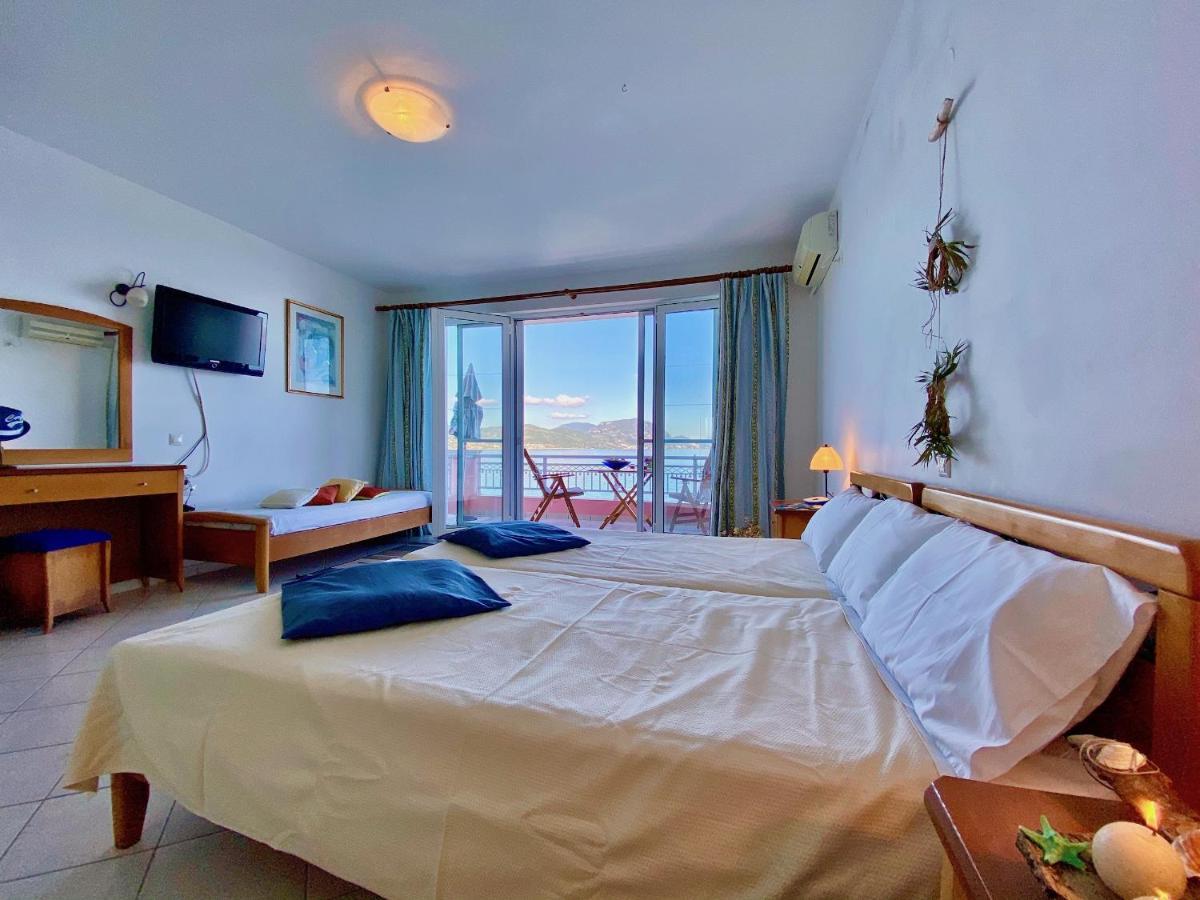 Seafront Villa Ourania Mesongí エクステリア 写真