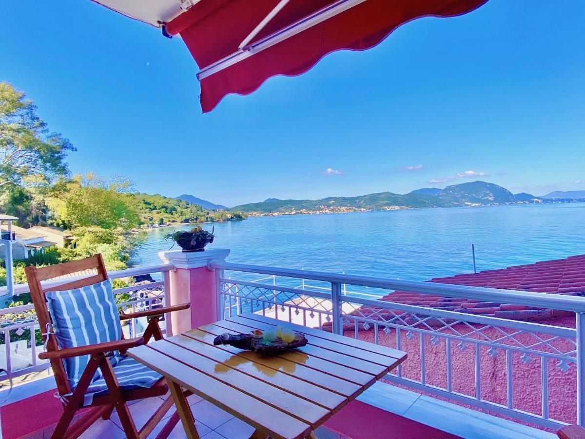 Seafront Villa Ourania Mesongí エクステリア 写真
